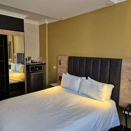 Manhattan Hotel Pretoria-Noord Exteriér fotografie