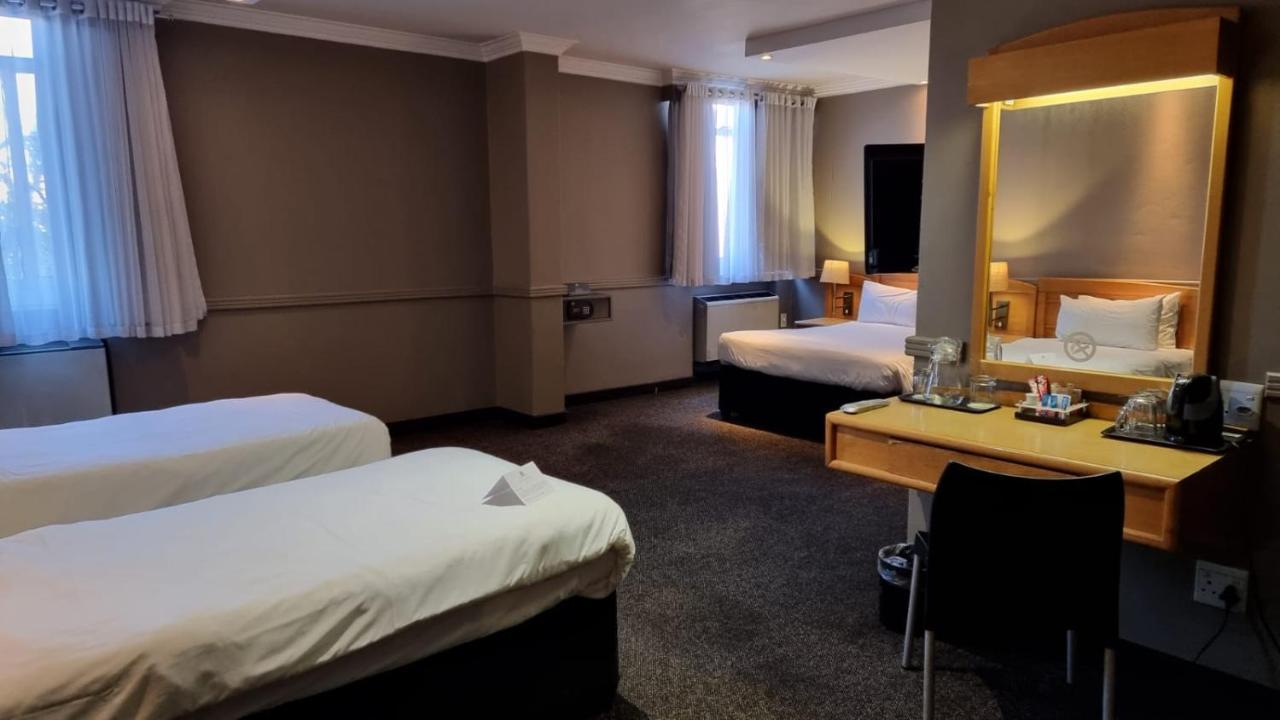 Manhattan Hotel Pretoria-Noord Exteriér fotografie
